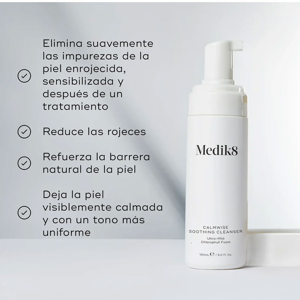 Limpiador Facial Medik8 Calmwise Soothing Cleanser para piel sensible y con rosácea 150 ml