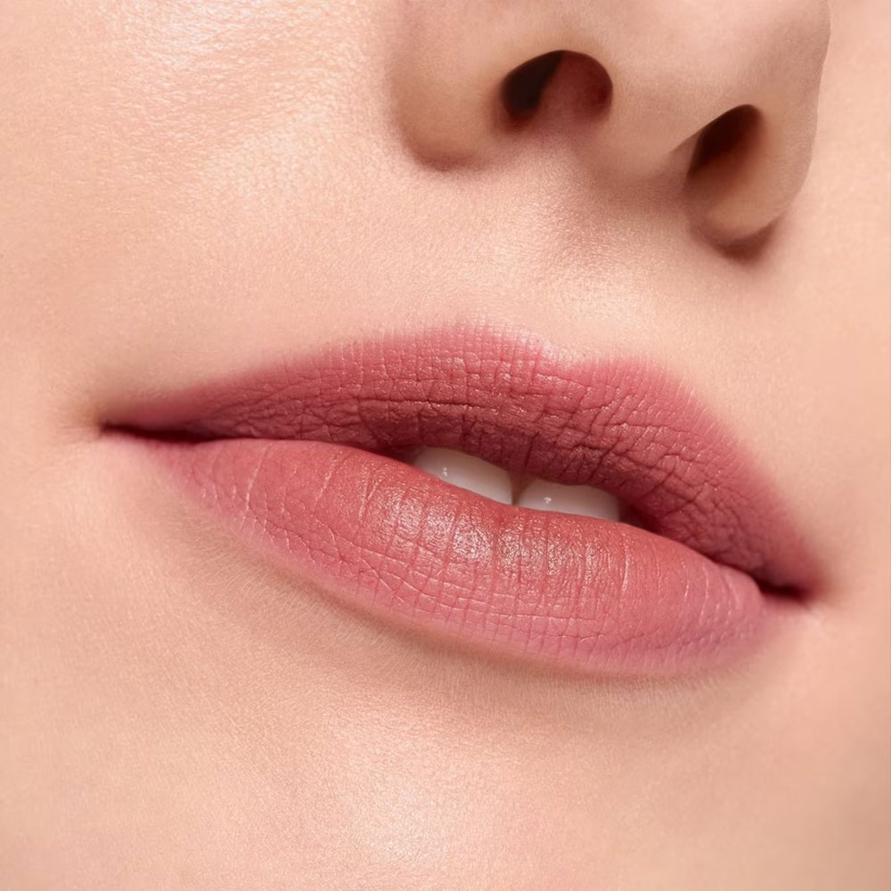 Labial Essence Blur Soufflé Matte Lip Cream 01 Deep Scroll