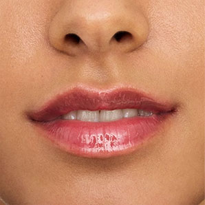 Aceite Labial Essence Hydra Kiss 07 Classy Glassy