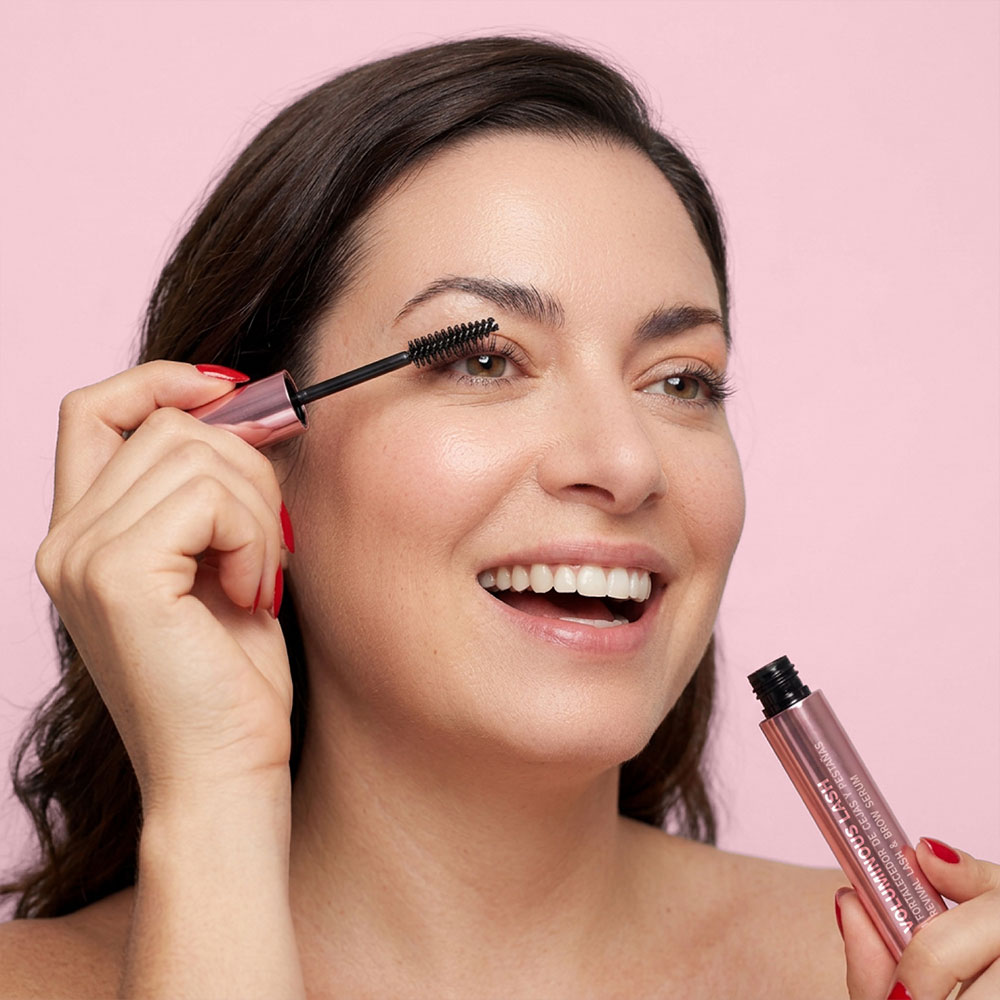 Sérum Fortalecedor Lou Botanicals Voluminous Lash para cejas y pestañas